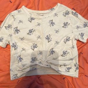 Hollister crop top size small